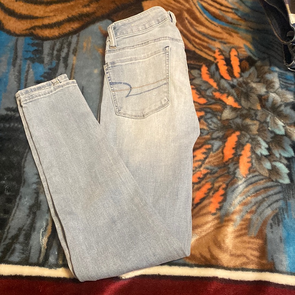 American Eagle Light Washed Jeans
